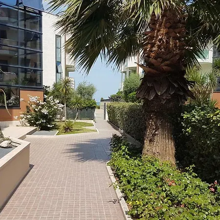 Makarska Con Giardino Privato Apartmán Roseto Degli Abruzzi