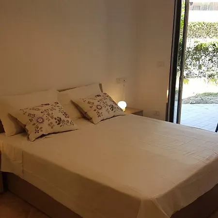 Makarska Con Giardino Privato Roseto Degli Abruzzi